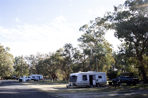 Victory-Park-Caravan-Park-3-resized.jpg