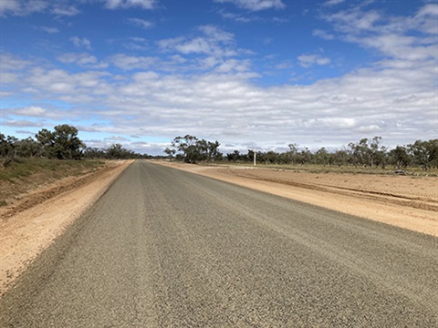 Photo-of-Pooncarie-Road-project-September-2022.jpg